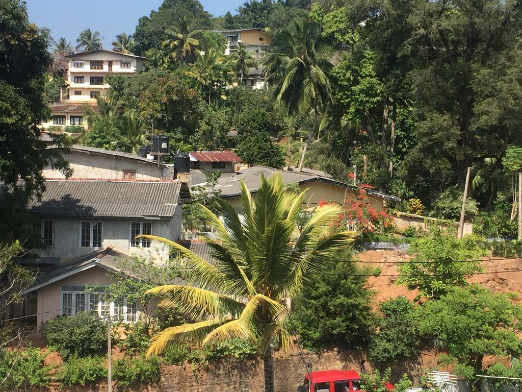 Deevar Inn Kandy Exterior photo